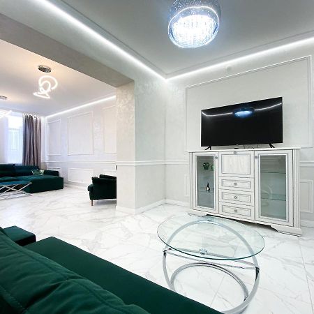 Tamanska Apartments リヴィウ エクステリア 写真