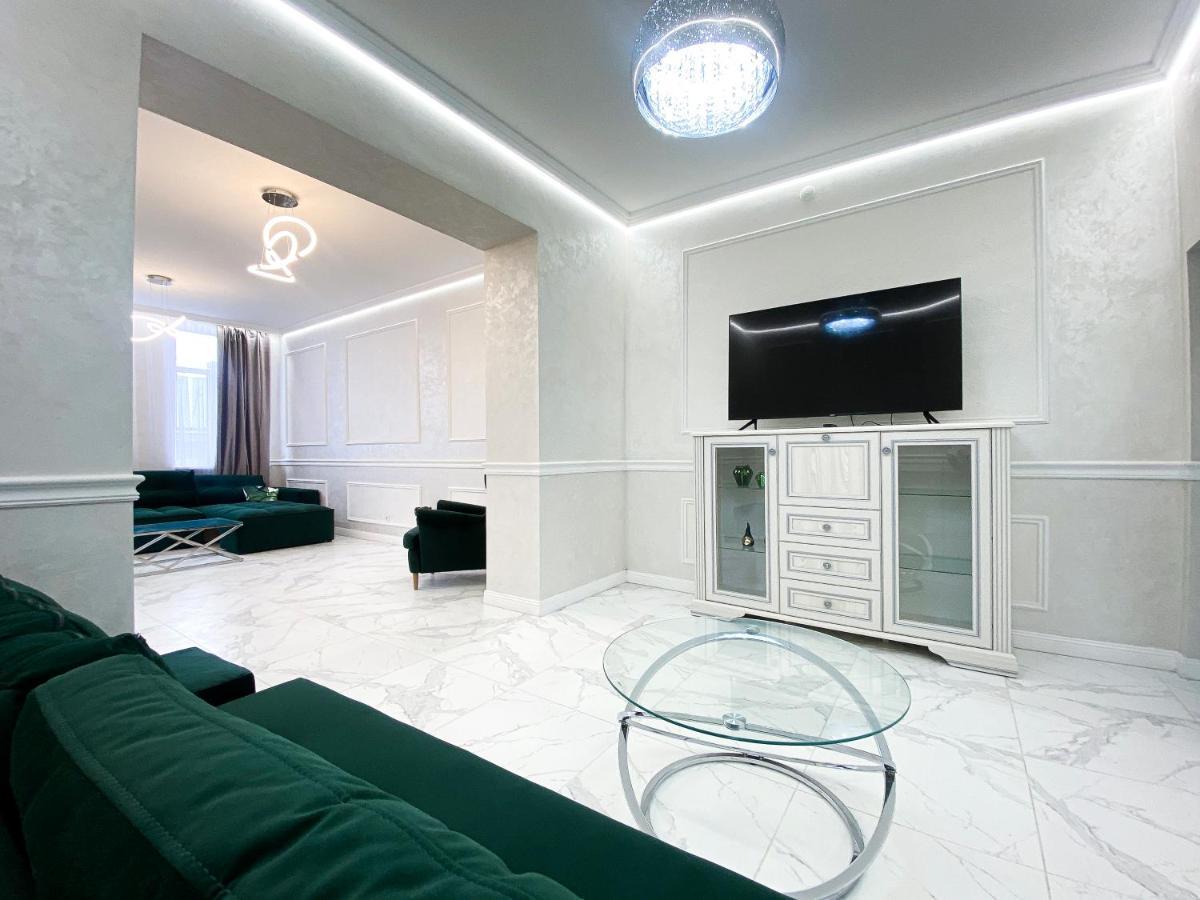 Tamanska Apartments リヴィウ エクステリア 写真