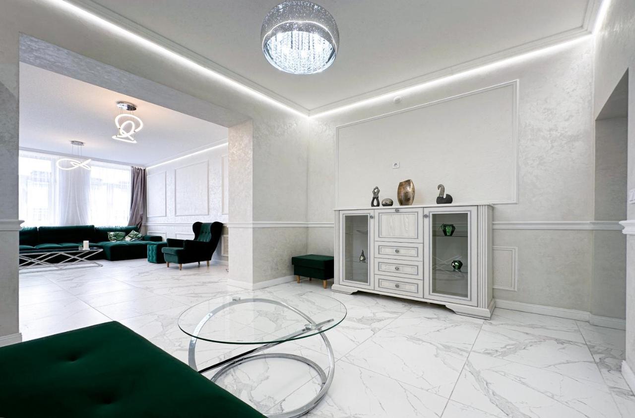 Tamanska Apartments リヴィウ エクステリア 写真